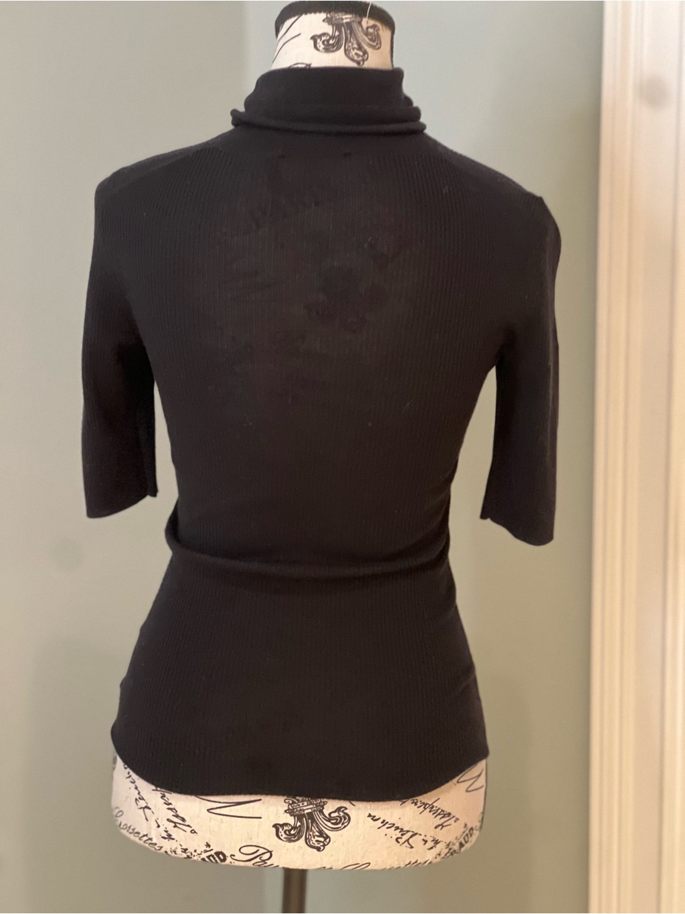 Theory Leenda Short-Sleeve Turtleneck in Regal Wool | Size P | Ribbed | Like New - Picture 4 of 13